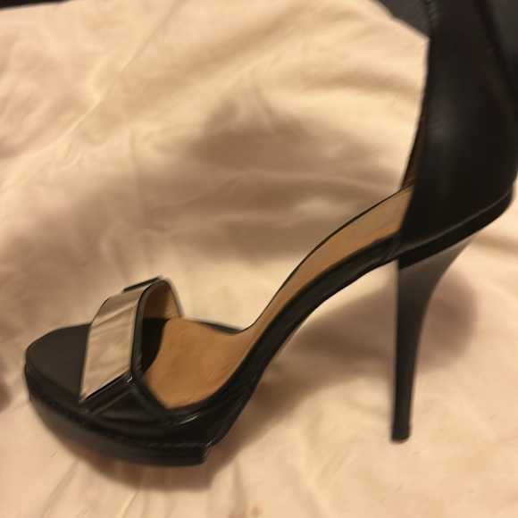 These are Jeffrey Campbell heels in excellent condition. They are a size 9 - Picture 6 of 6